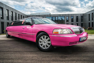 Pinke Stretchlimo in Stuttgart